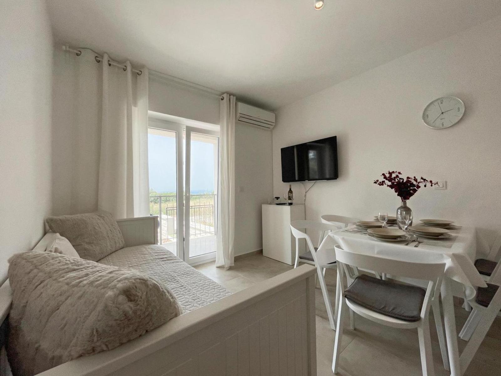 Caramel Comforts With Sea View In Stinjan Only 300 Meters From The * Pula