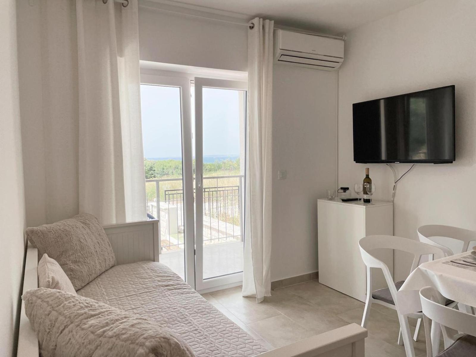 Apartment Caramel Comforts With Sea View In Stinjan Only 300 Meters From The *