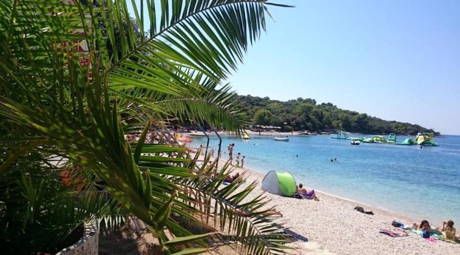 Caramel Comforts With Sea View In Stinjan Only 300 Meters From The Apartment *