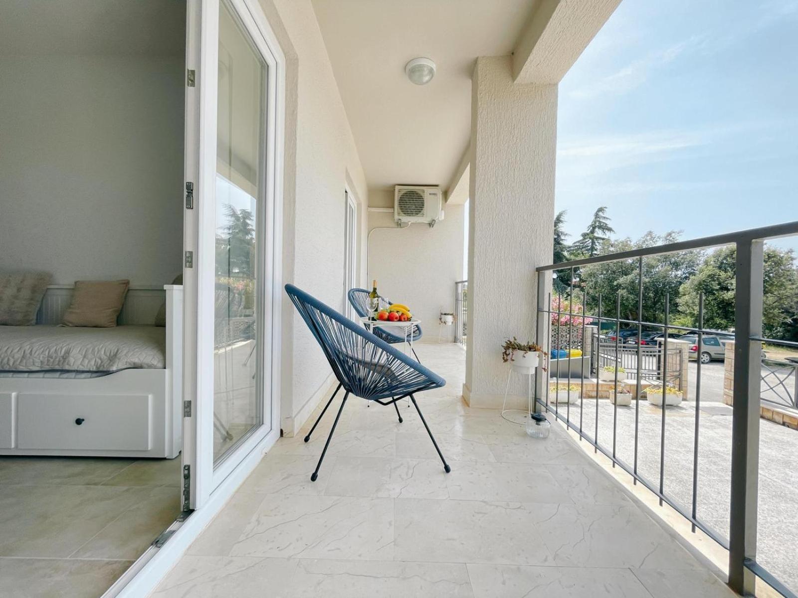 Caramel Comforts With Sea View In Stinjan Only 300 M From The Beach, Free Parking Apartment
